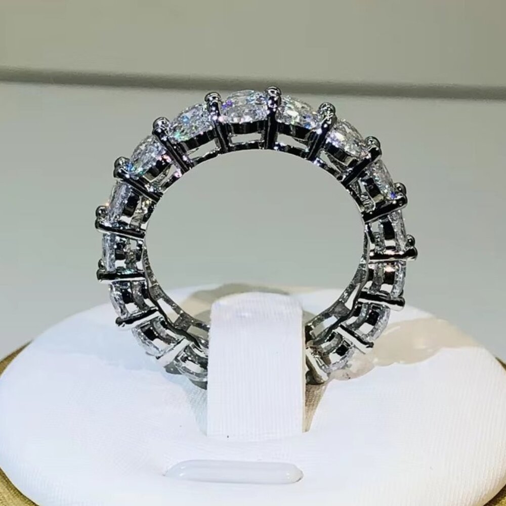 ๐ Incredible 9.00 Ctw Oval Cut Diamond Anniversary / Fashion Band 18K ๐ - Picture 8 of 8